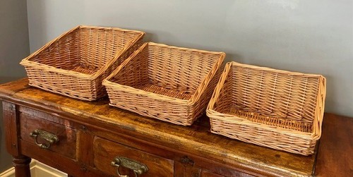 Hamper bread display sloped - hamper,