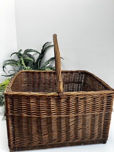 Large vintage rectangle - rectangle, wicker