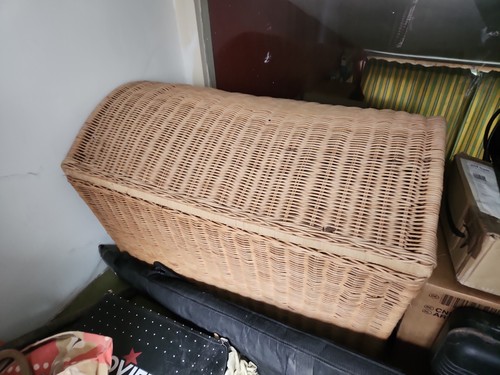 Large brown wicker basket - brown,