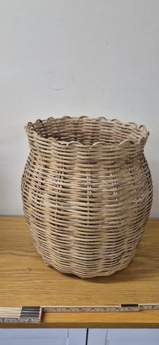 Vintage large wicker willow - large,