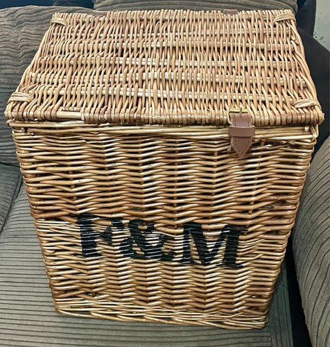 Large fortnum mason - &,