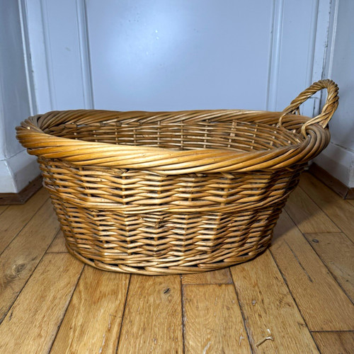 Great condition large round - condition:,