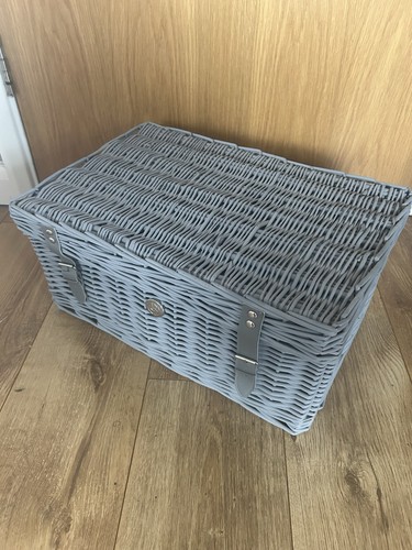 Large grey wicker basket - large,