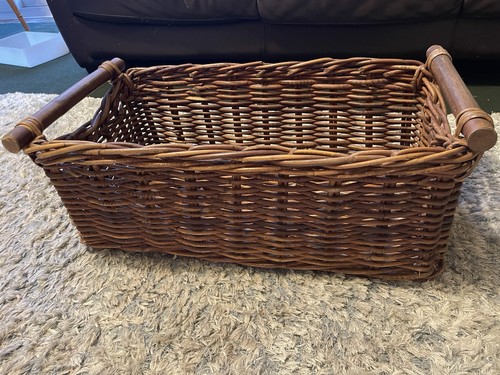 Large brown wicker basket - large,