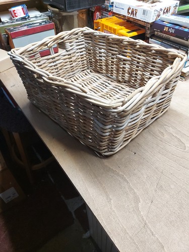 Large thick weave wicker - thick,