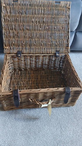 Wicker woven picnic hamper - wicker,