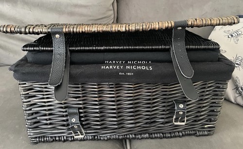Large medium harvey - x,