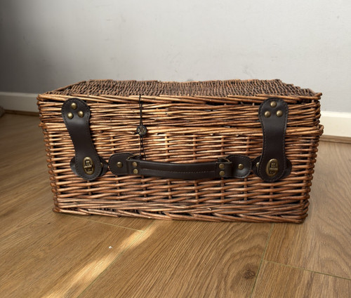 Large wicker picnic hamper - picnic,