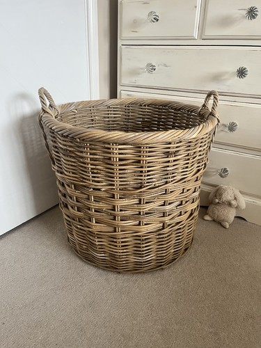 Beautiful extra large wicker - large,