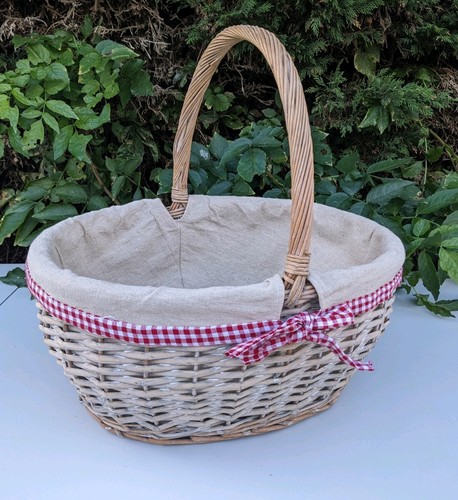 Large wicker shopping display - wicker, shopping/display