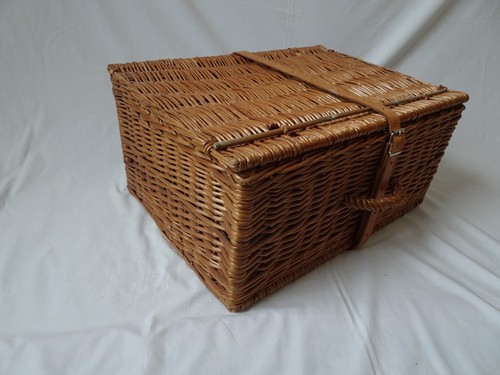 Large wicker hamper - hamper, with