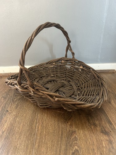 Large vintage wicker gathering - vintage,