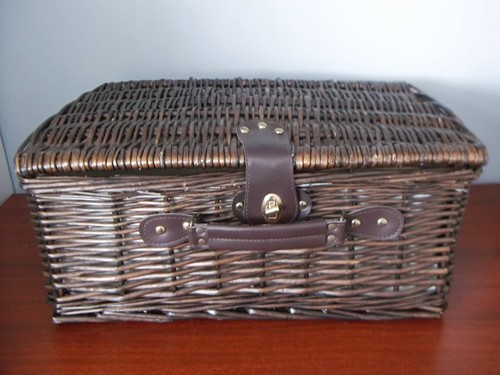 Large dark wicker basket - dark,