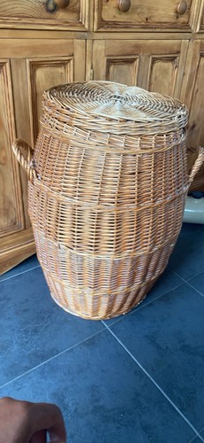 Vintage large woven wicker - vintage,