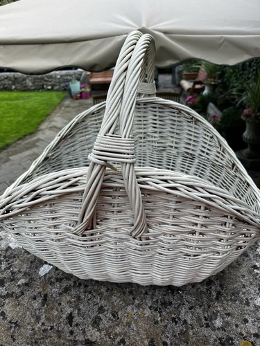 Large sturdy wicker - large,