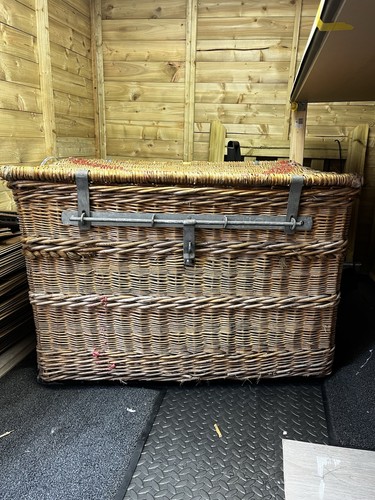 Large wicker lockable - wicker, lined